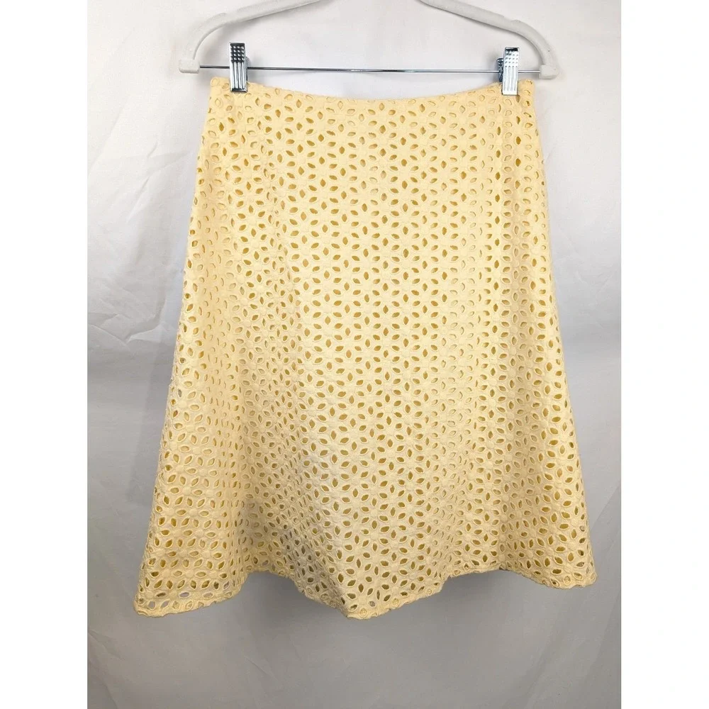 Vintage Floral Eyelet 100% Cotton Skirt Size S Yellow Preppy Coastal Pastel Euro